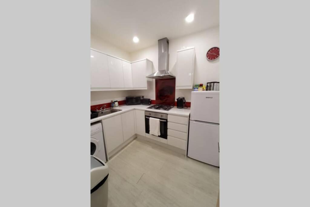 Leith Spectacular Apartment By Sensational Stay Short Lets & Serviced Accommodation With 6 Separate Beds & 2 Baths Единбург Екстер'єр фото