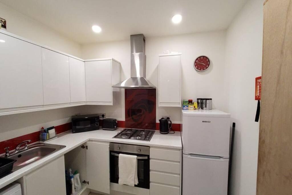 Leith Spectacular Apartment By Sensational Stay Short Lets & Serviced Accommodation With 6 Separate Beds & 2 Baths Единбург Екстер'єр фото