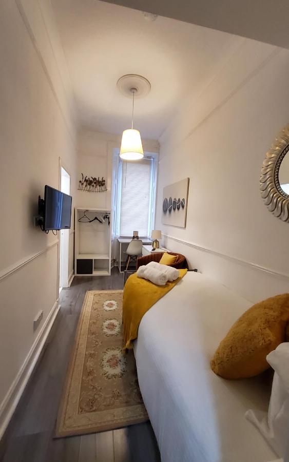 Leith Spectacular Apartment By Sensational Stay Short Lets & Serviced Accommodation With 6 Separate Beds & 2 Baths Единбург Екстер'єр фото
