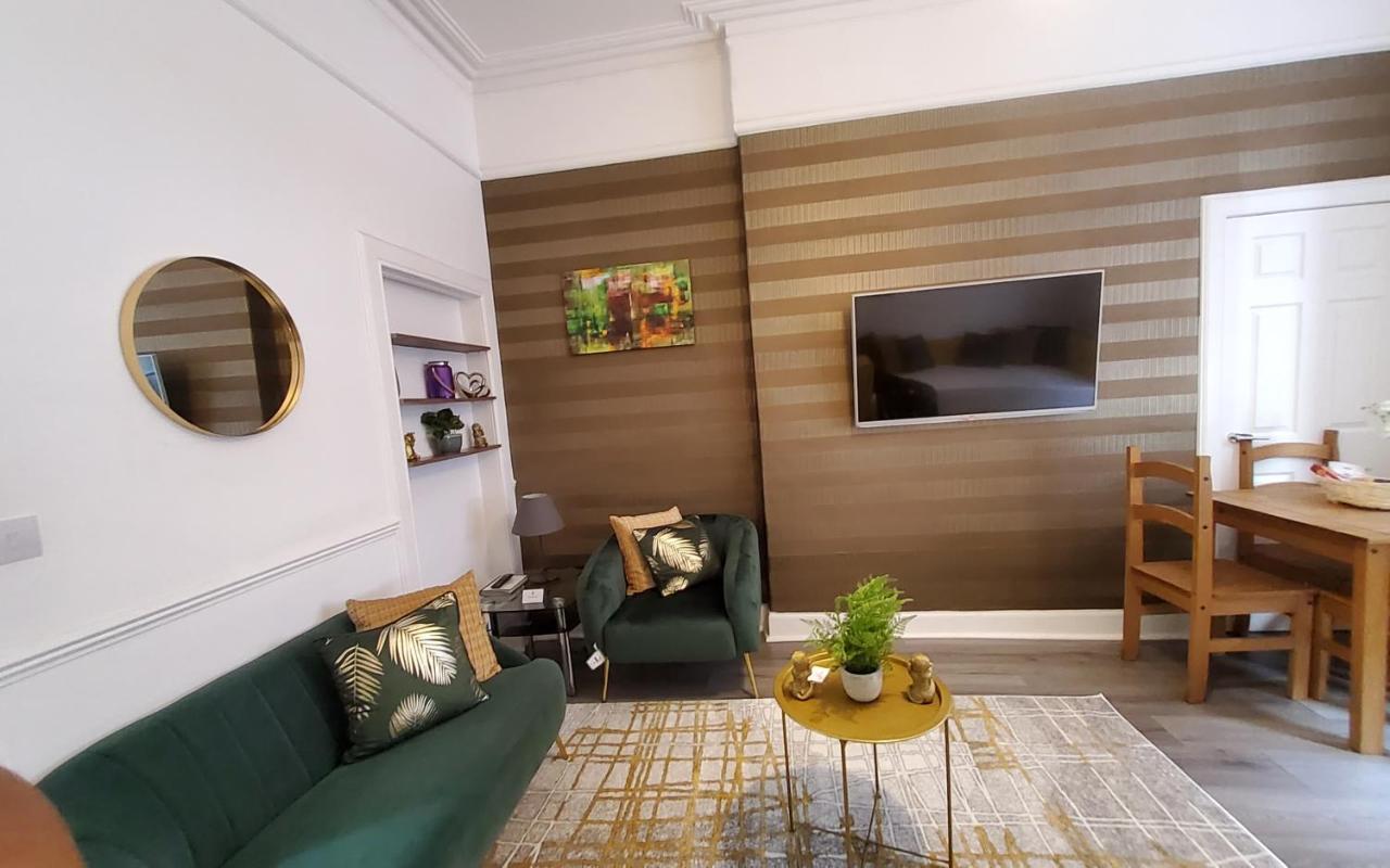 Leith Spectacular Apartment By Sensational Stay Short Lets & Serviced Accommodation With 6 Separate Beds & 2 Baths Единбург Екстер'єр фото
