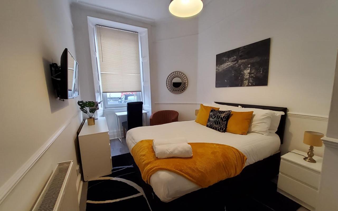 Leith Spectacular Apartment By Sensational Stay Short Lets & Serviced Accommodation With 6 Separate Beds & 2 Baths Единбург Екстер'єр фото