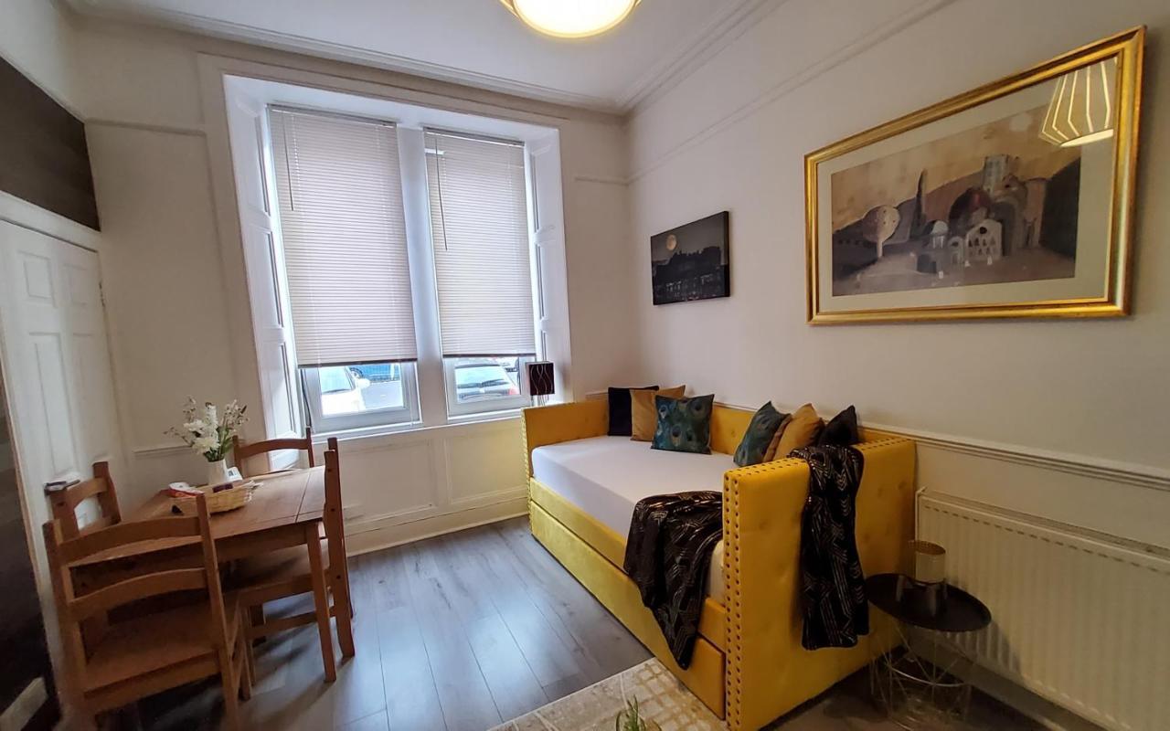 Leith Spectacular Apartment By Sensational Stay Short Lets & Serviced Accommodation With 6 Separate Beds & 2 Baths Единбург Екстер'єр фото